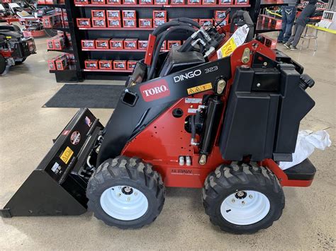 toro dingo 323 price